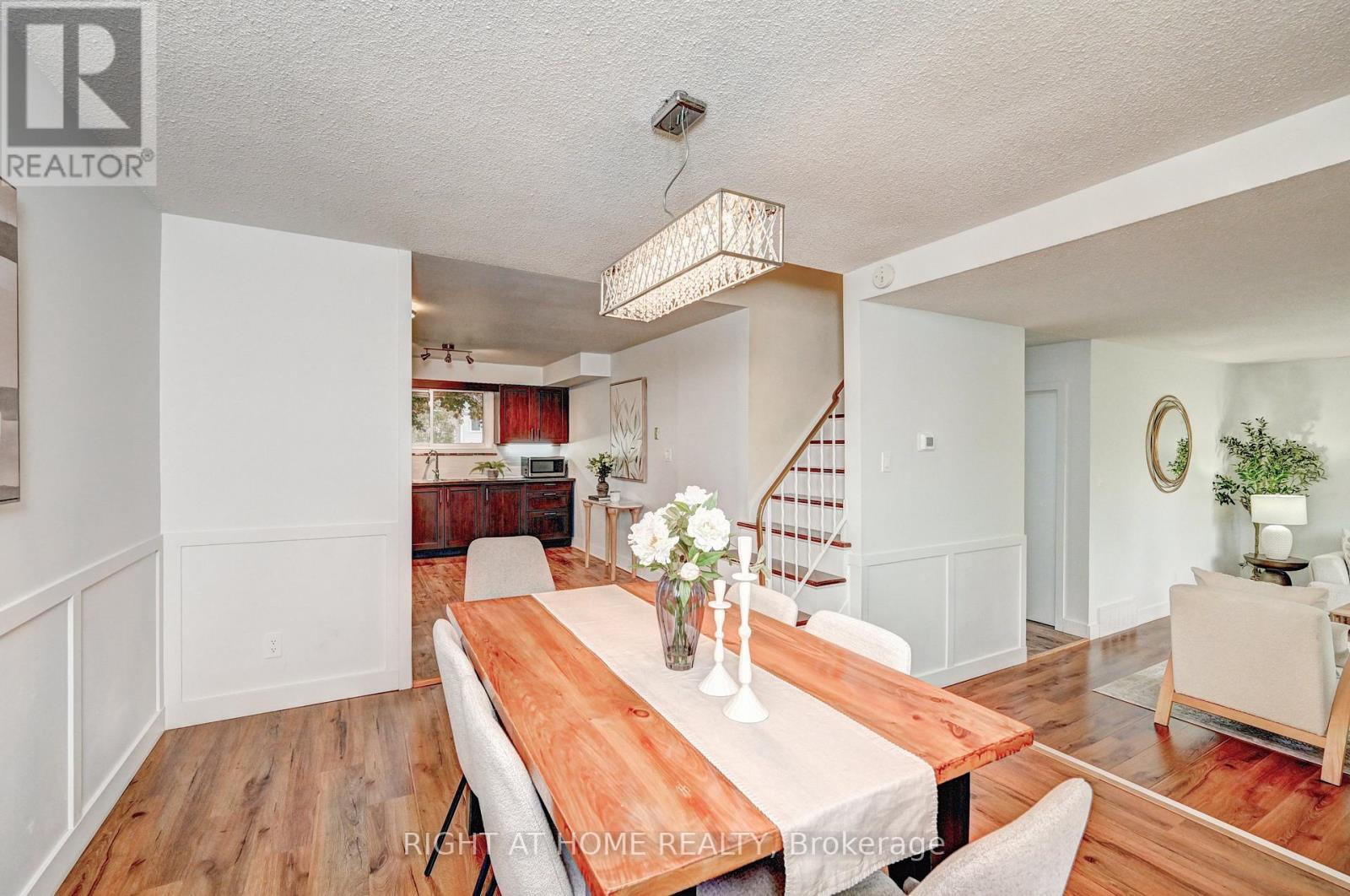 39 Southwood Drive, Kitchener, Ontario  N2E 2E6 - Photo 8 - X12490438