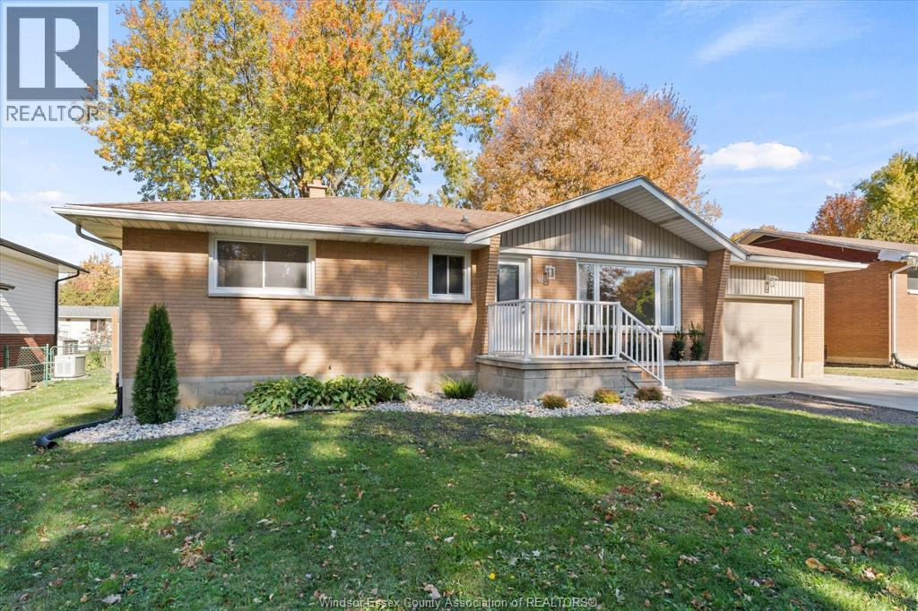 98 Commissioner Drive, Kingsville, Ontario  N9Y 1Z3 - Photo 2 - 25027526