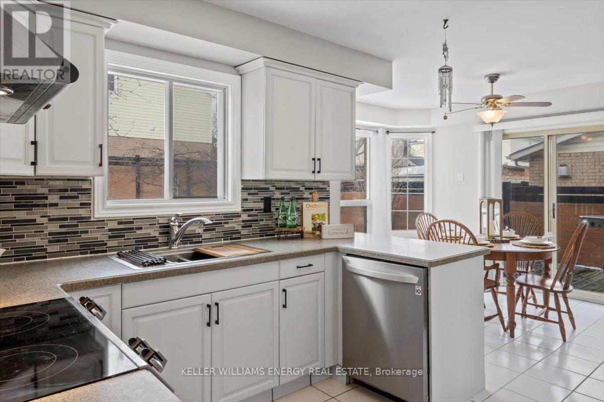 2 Resnik Drive, Clarington, Ontario  L1B 1K5 - Photo 14 - E12376513