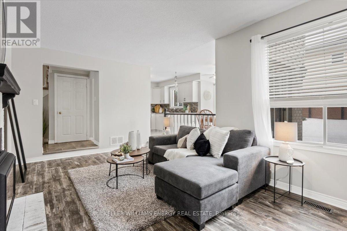 2 Resnik Drive, Clarington, Ontario  L1B 1K5 - Photo 11 - E12376513