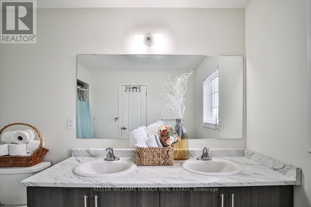 4 Healthcote Lane, Ajax, Ontario L1Z 0V2 - Photo 25 - E12426787