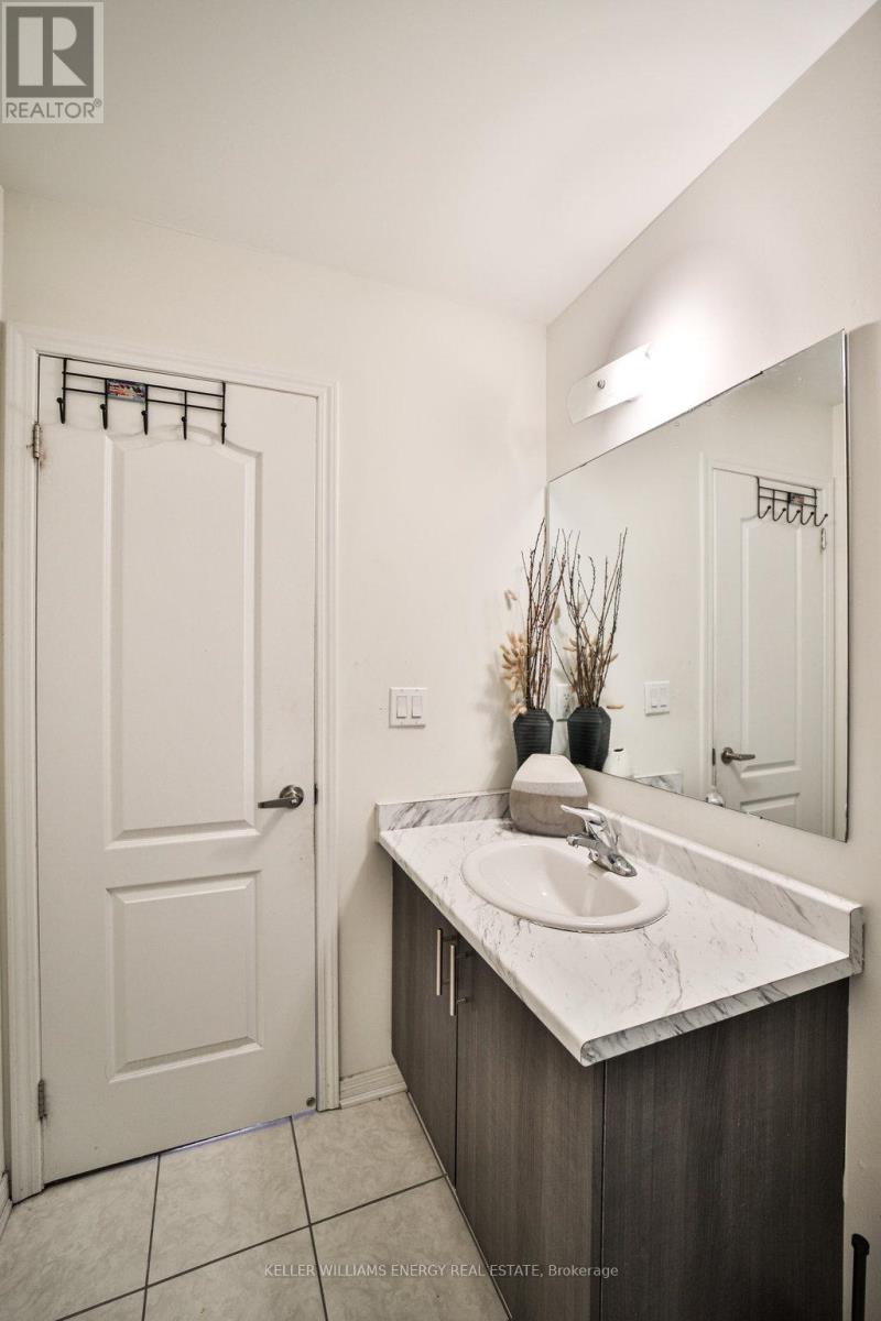 4 Healthcote Lane, Ajax, Ontario L1Z 0V2 - Photo 33 - E12426787