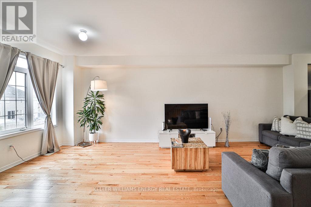 4 Healthcote Lane, Ajax, Ontario L1Z 0V2 - Photo 9 - E12426787