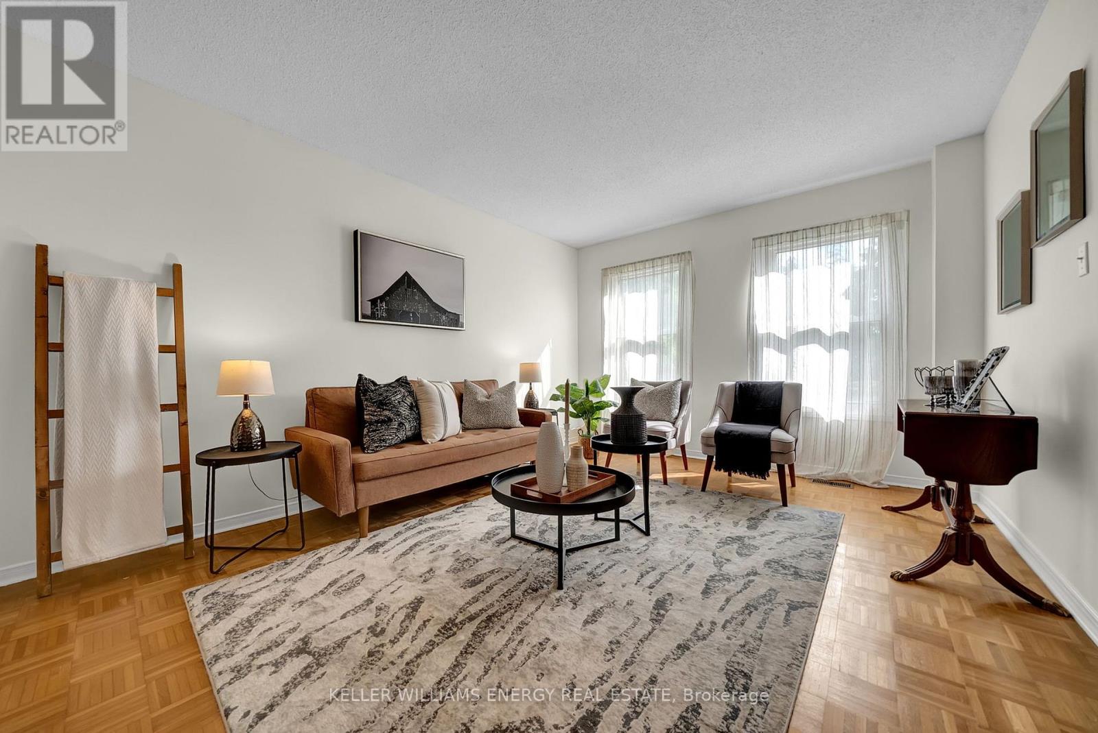 280 Thornton Road N, Oshawa, Ontario L1J 6T7 - Photo 2 - E12428761