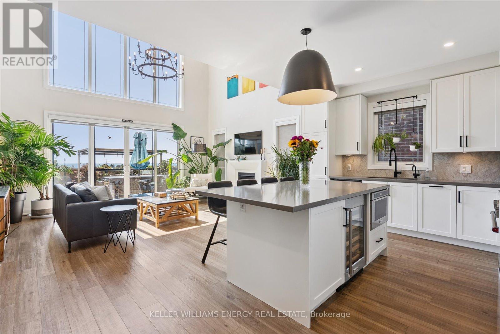 213 Strachan Street, Port Hope, Ontario  L1A 0E6 - Photo 11 - X12473315