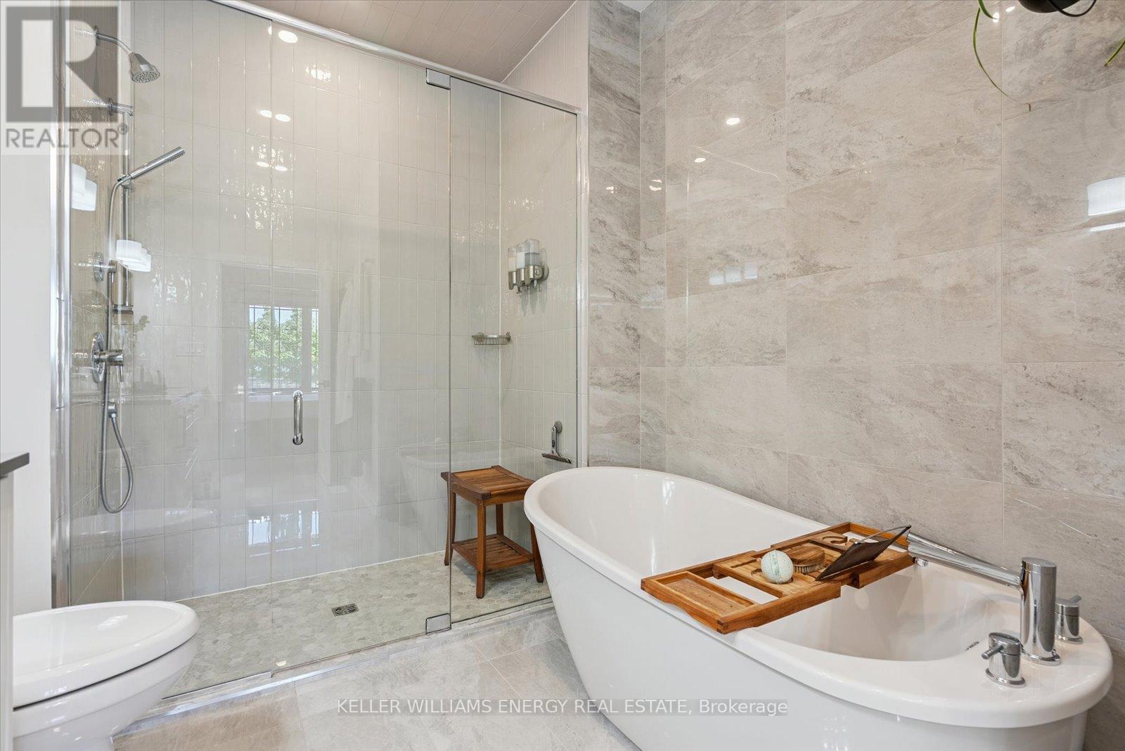 213 Strachan Street, Port Hope, Ontario  L1A 0E6 - Photo 18 - X12473315