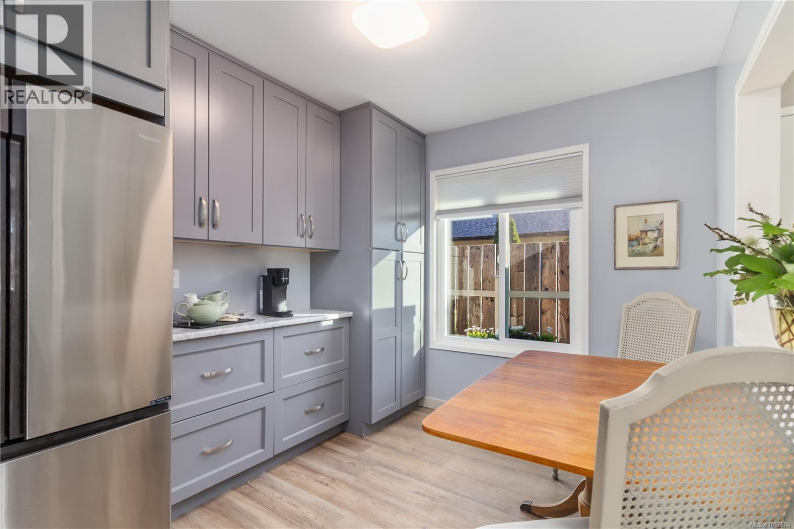 2 2034 Weiler Ave, Sidney, British Columbia  V8L 1R4 - Photo 13 - 1017604