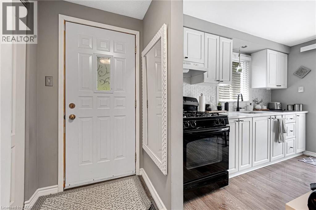 415 Morgan Avenue Unit# 15, Kitchener, Ontario  N2A 2V6 - Photo 4 - 40784322