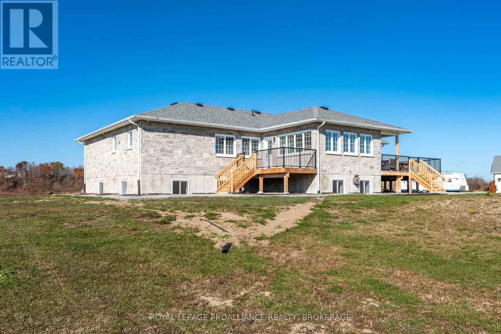 103 Hineman Street, Kingston (City North Of 401), Ontario  K7L 0G2 - Photo 35 - X12490918