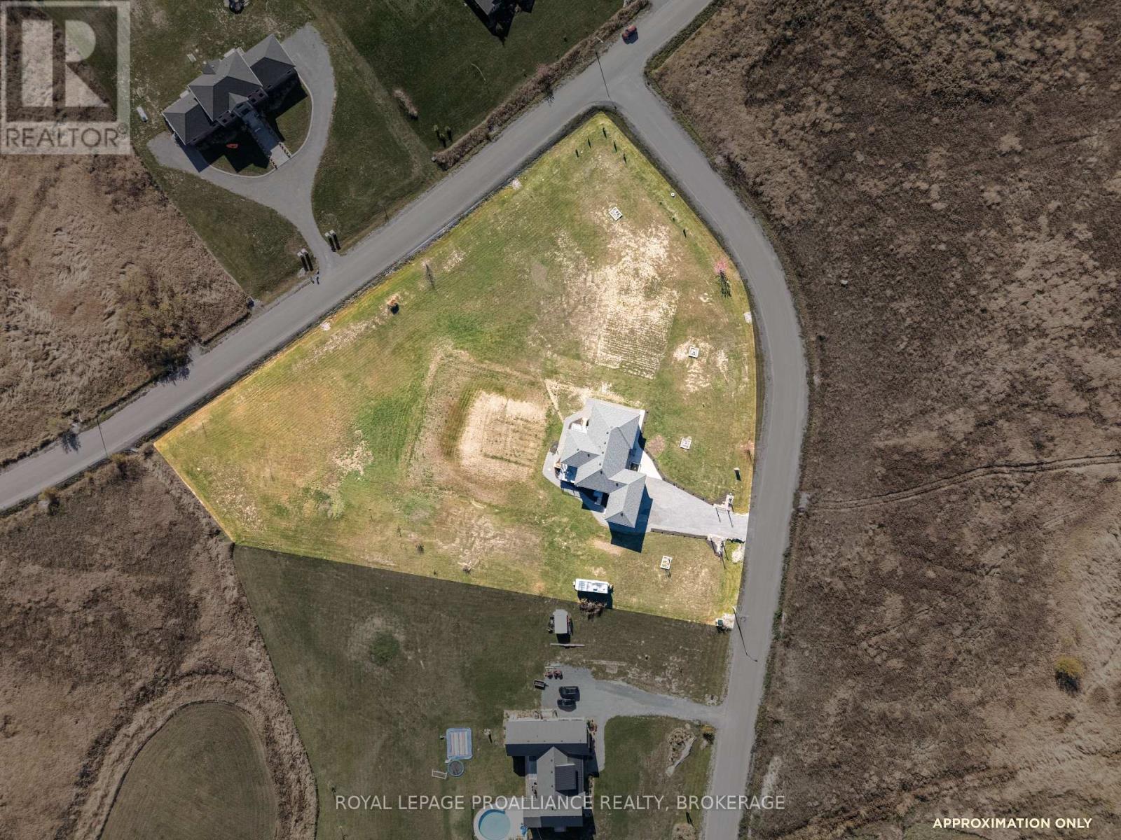 103 Hineman Street, Kingston (City North Of 401), Ontario  K7L 0G2 - Photo 39 - X12490918