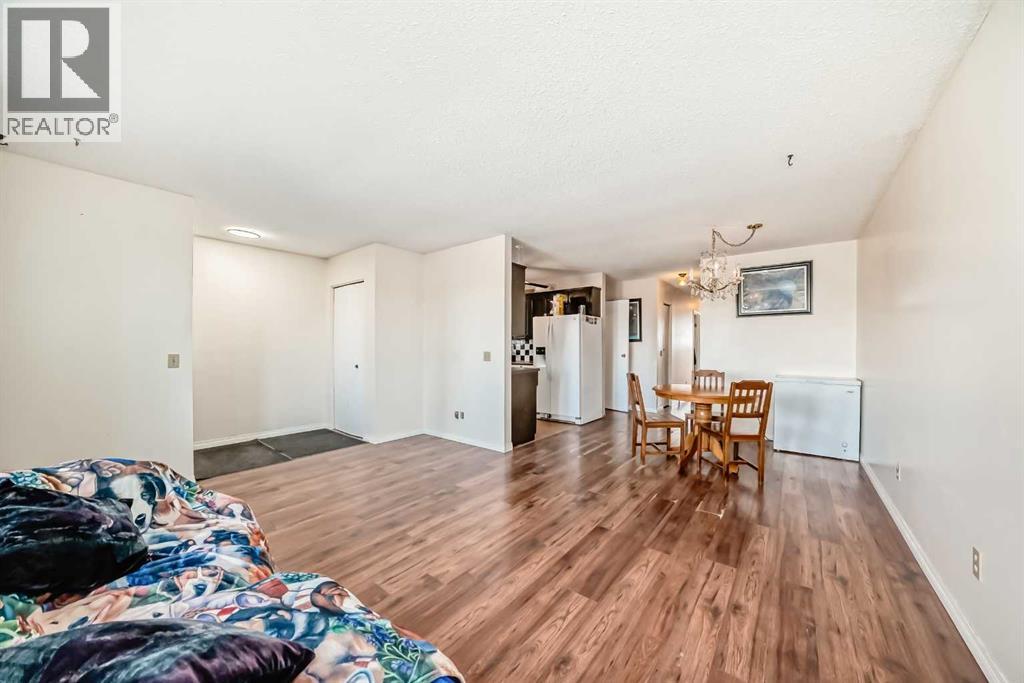 5623 Templehill Road Ne, Calgary, Alberta  T1Y 4C1 - Photo 5 - A2267549