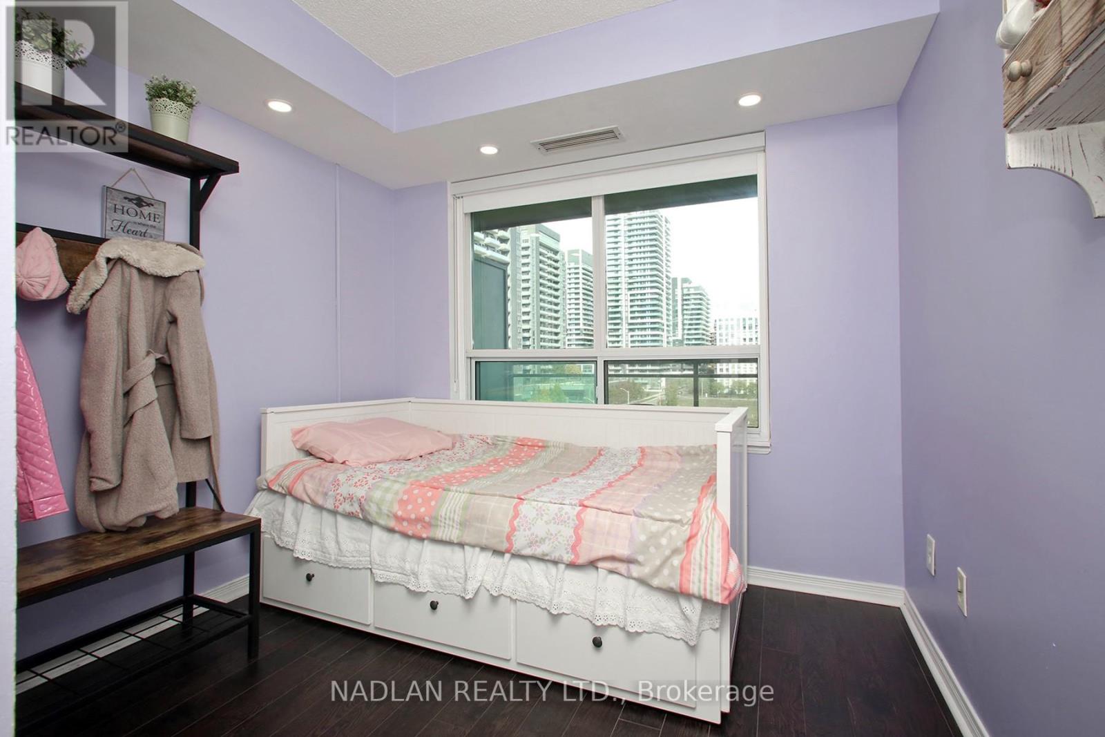 615 - 39 Oneida Crescent, Richmond Hill, Ontario  L4B 4T9 - Photo 10 - N12480752