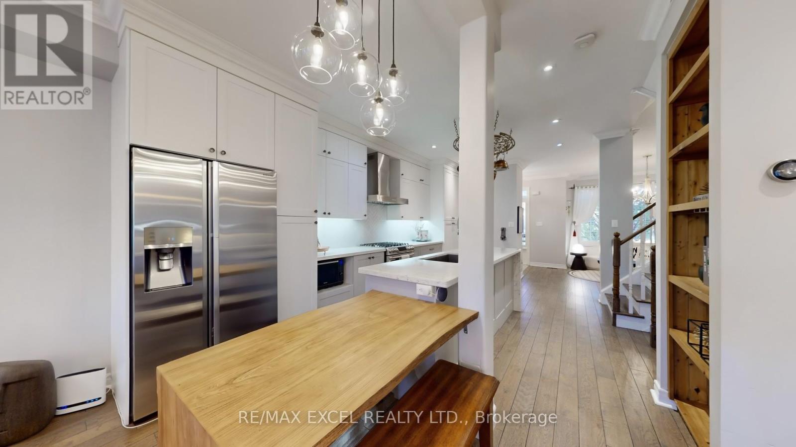 87 The Fairways, Markham, Ontario  L6C 2A7 - Photo 12 - N12489420