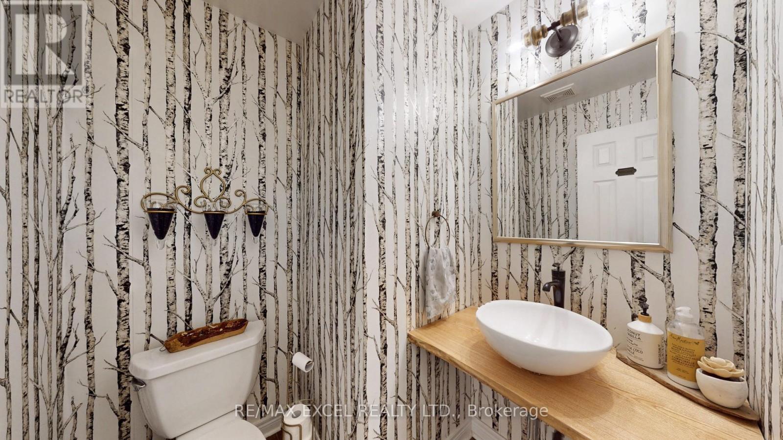 87 The Fairways, Markham, Ontario  L6C 2A7 - Photo 20 - N12489420