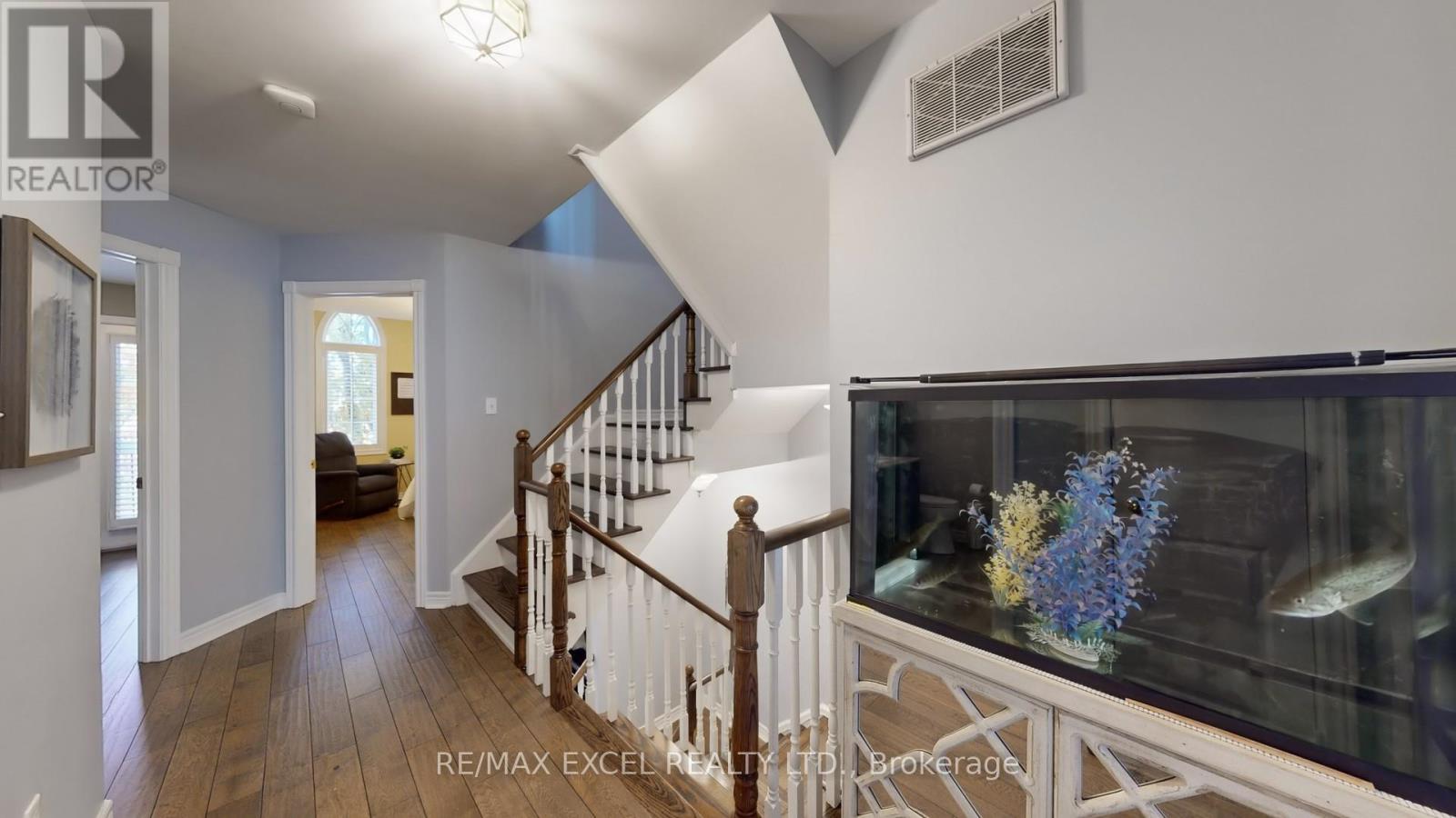 87 The Fairways, Markham, Ontario  L6C 2A7 - Photo 21 - N12489420