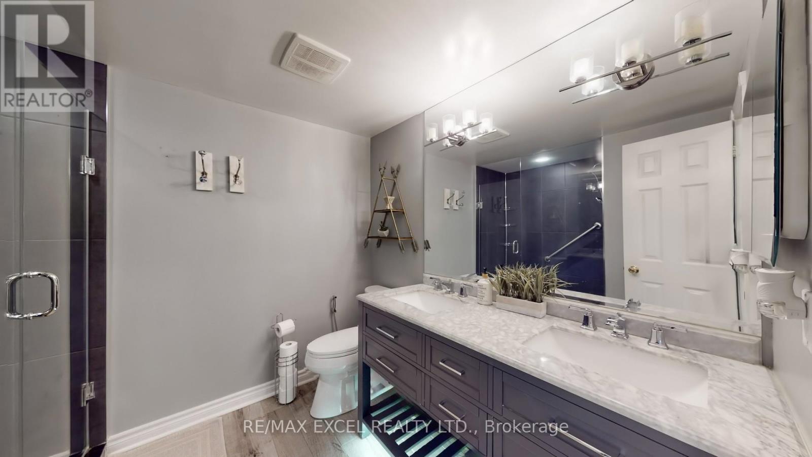 87 The Fairways, Markham, Ontario  L6C 2A7 - Photo 32 - N12489420