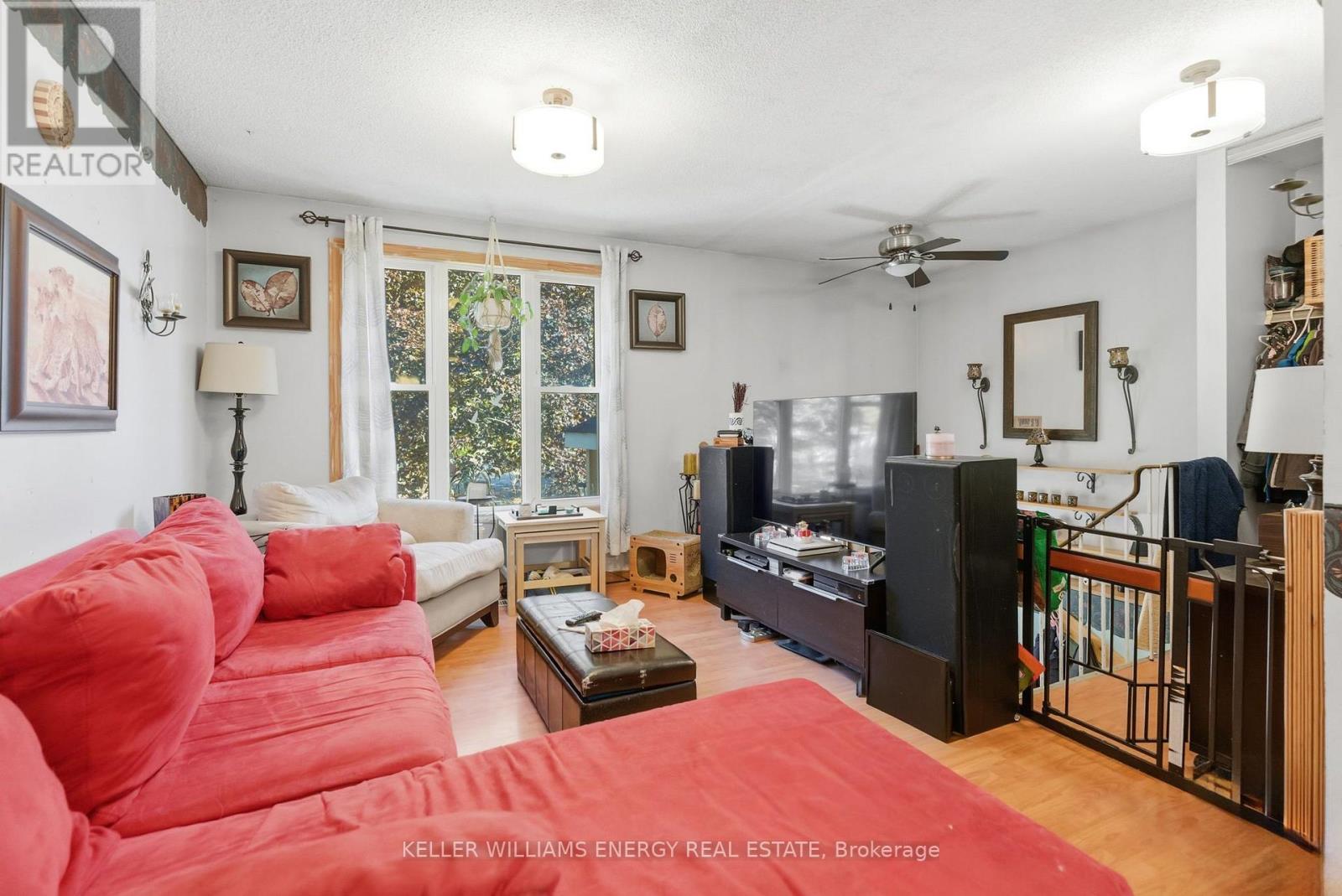 10 Lockhart Gate, Clarington (Bowmanville), Ontario  L1C 4L1 - Photo 6 - E12490964