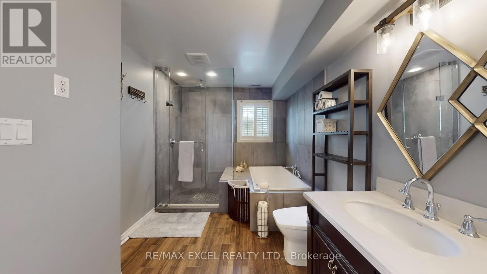 87 The Fairways, Markham, Ontario  L6C 2A7 - Photo 26 - N12489420