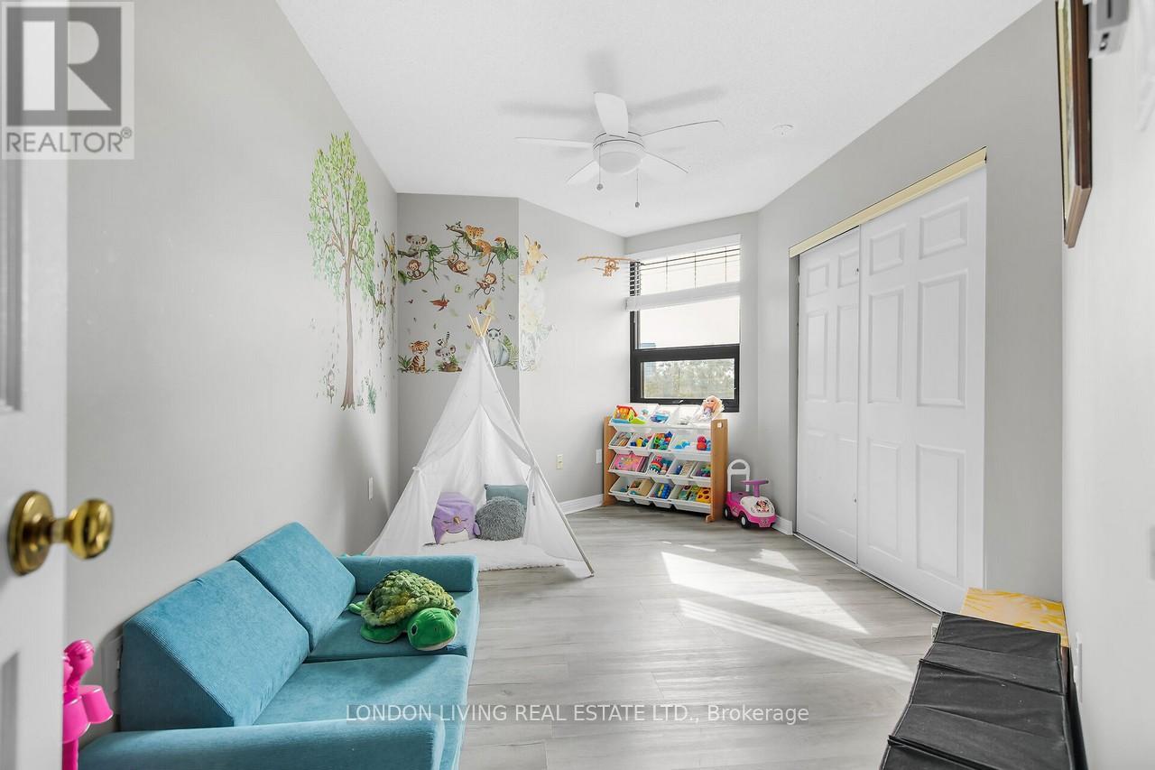 604 - 549 Ridout Street N, London East (East F), Ontario  N6A 5N5 - Photo 24 - X12490896