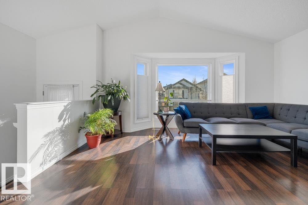 3020 32 Av Nw, Edmonton, Alberta  T6T 1X1 - Photo 5 - E4463999