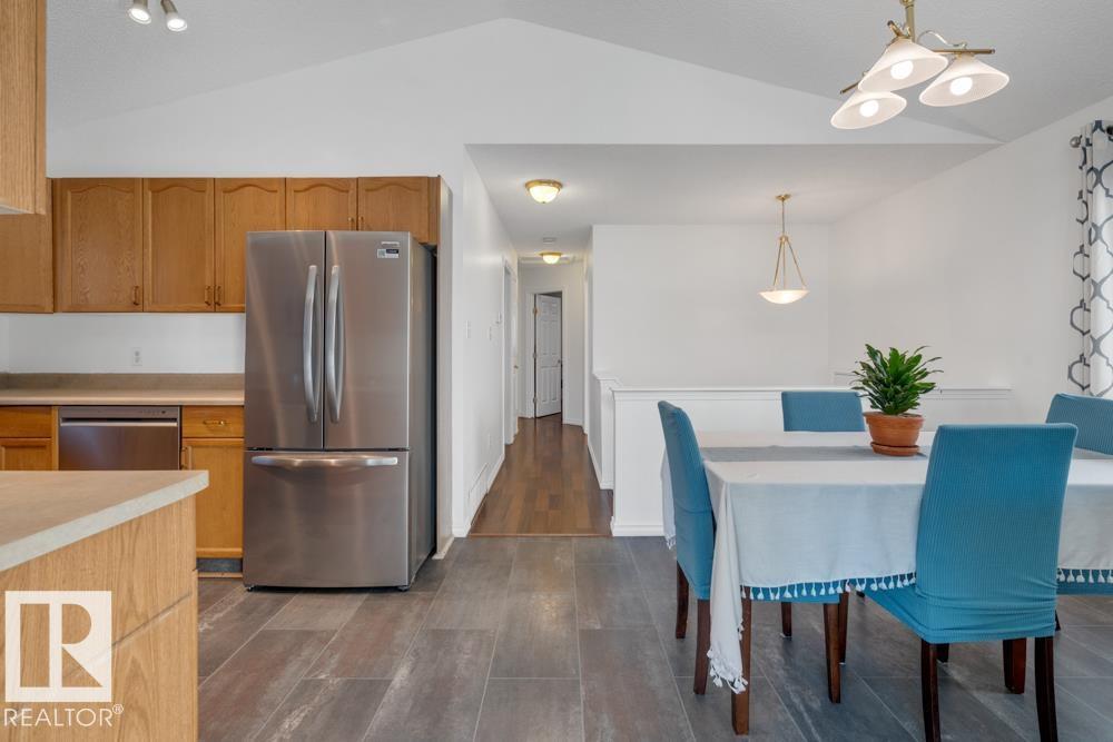 3020 32 Av Nw, Edmonton, Alberta  T6T 1X1 - Photo 6 - E4463999