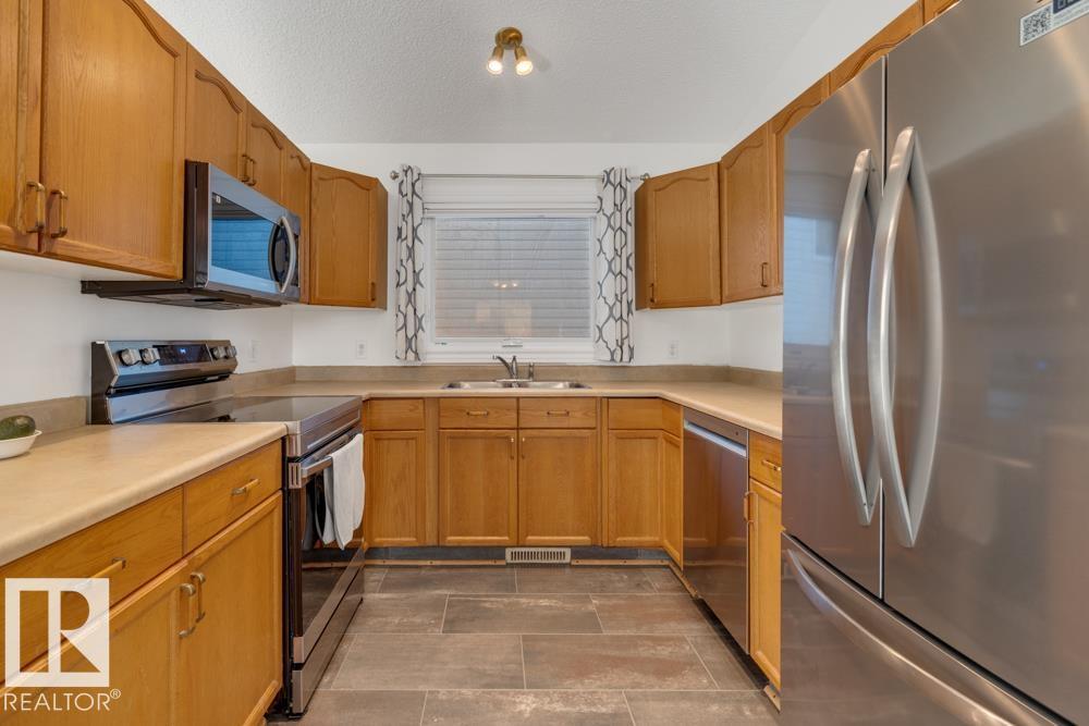 3020 32 Av Nw, Edmonton, Alberta  T6T 1X1 - Photo 8 - E4463999