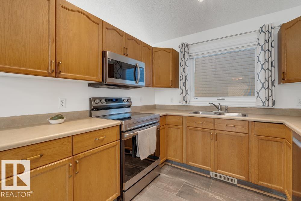 3020 32 Av Nw, Edmonton, Alberta  T6T 1X1 - Photo 9 - E4463999