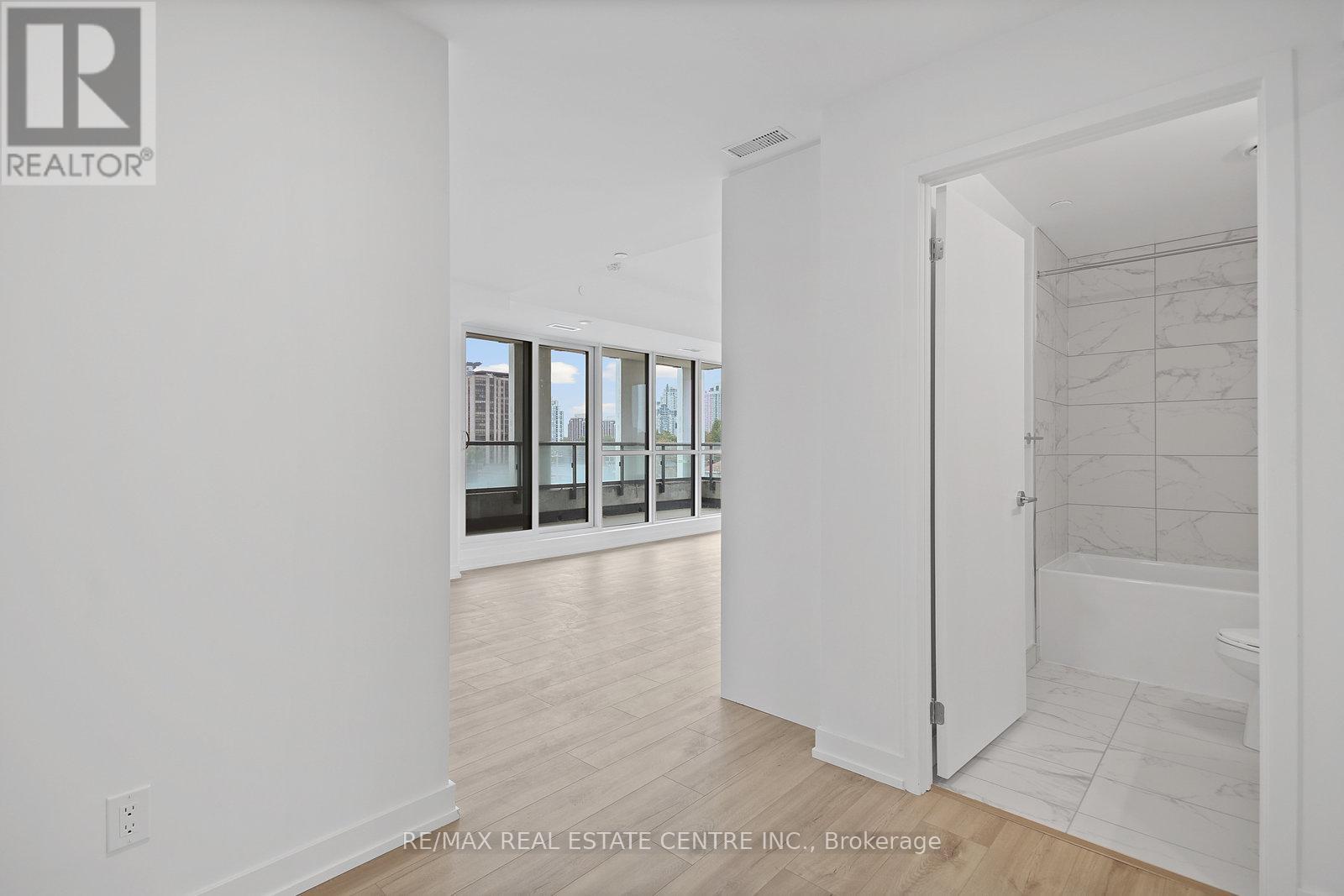 424 - 181 Sheppard Avenue E, Toronto, Ontario  M2N 3A6 - Photo 4 - C12490626