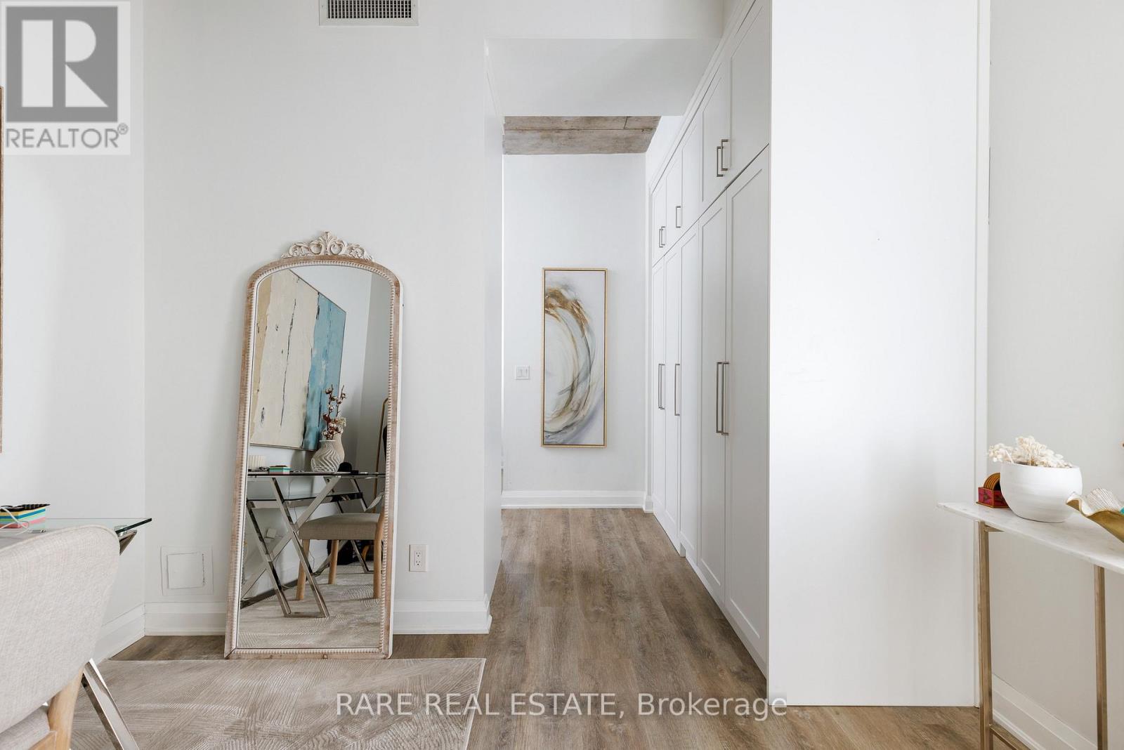 609 - 23 Brant Street, Toronto, Ontario  M5V 2L5 - Photo 2 - C12490632