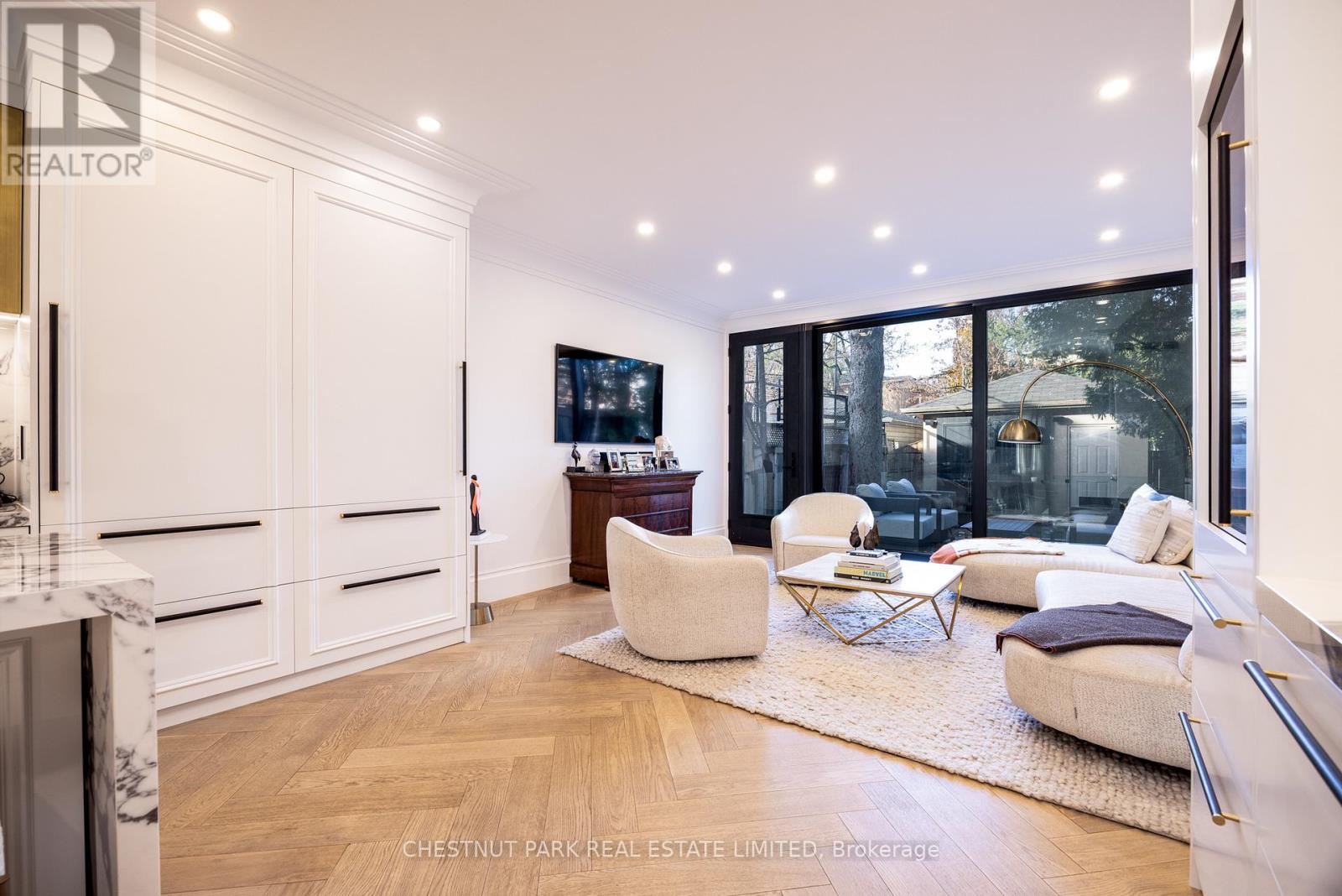 414 Bedford Park Avenue, Toronto, Ontario  M5M 1K1 - Photo 11 - C12490672