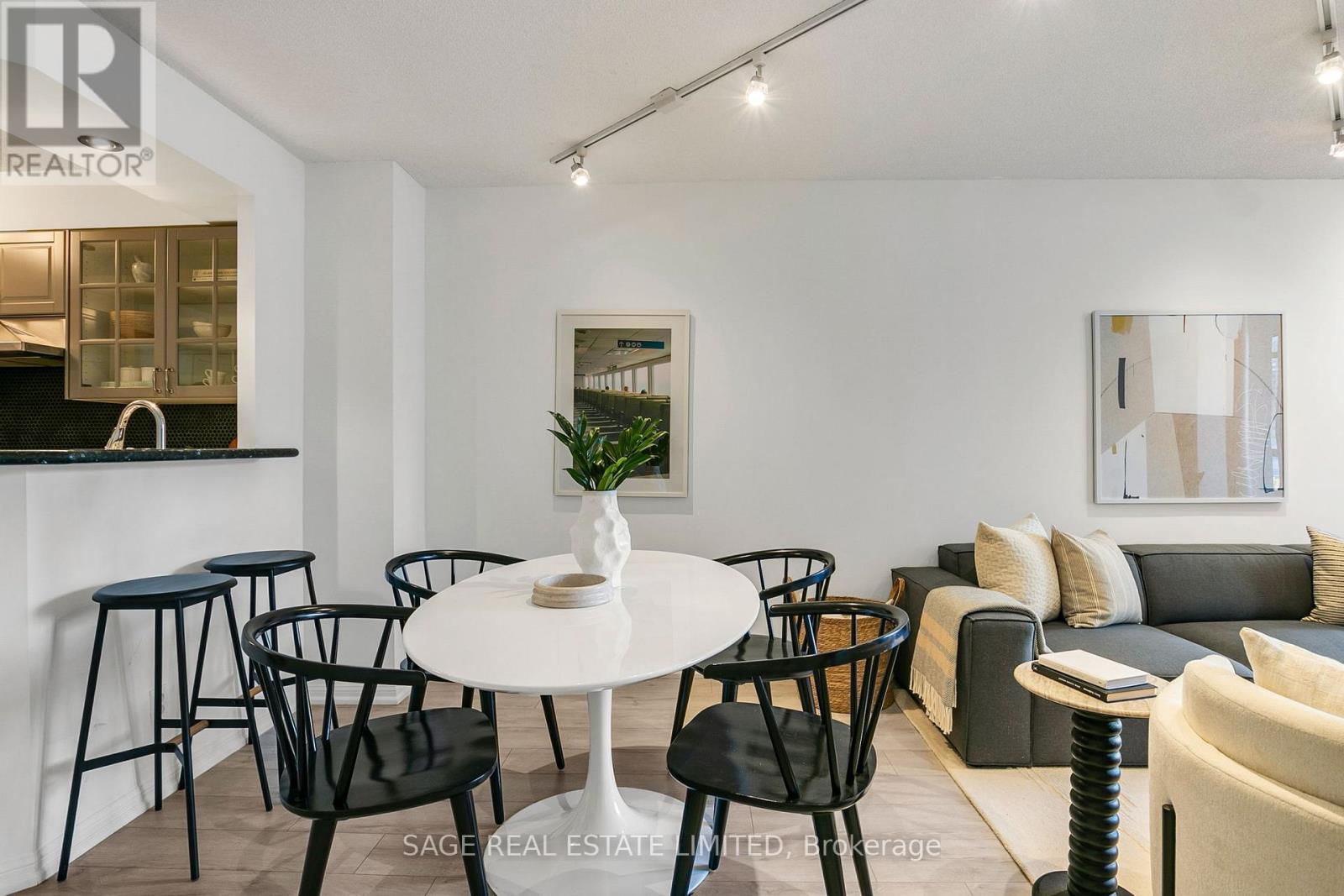 912 - 24 Wellesley Street W, Toronto (Bay Street Corridor), Ontario  M4Y 2X6 - Photo 10 - C12490712