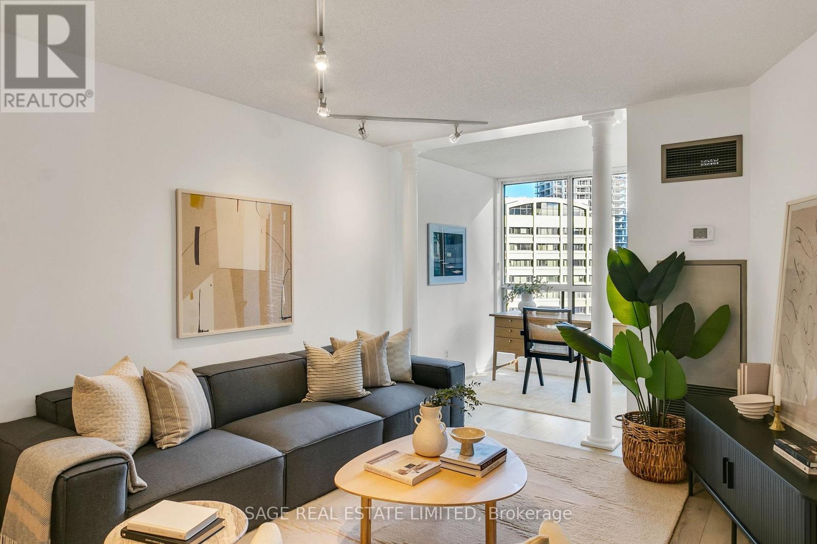 912 - 24 Wellesley Street W, Toronto (Bay Street Corridor), Ontario  M4Y 2X6 - Photo 12 - C12490712