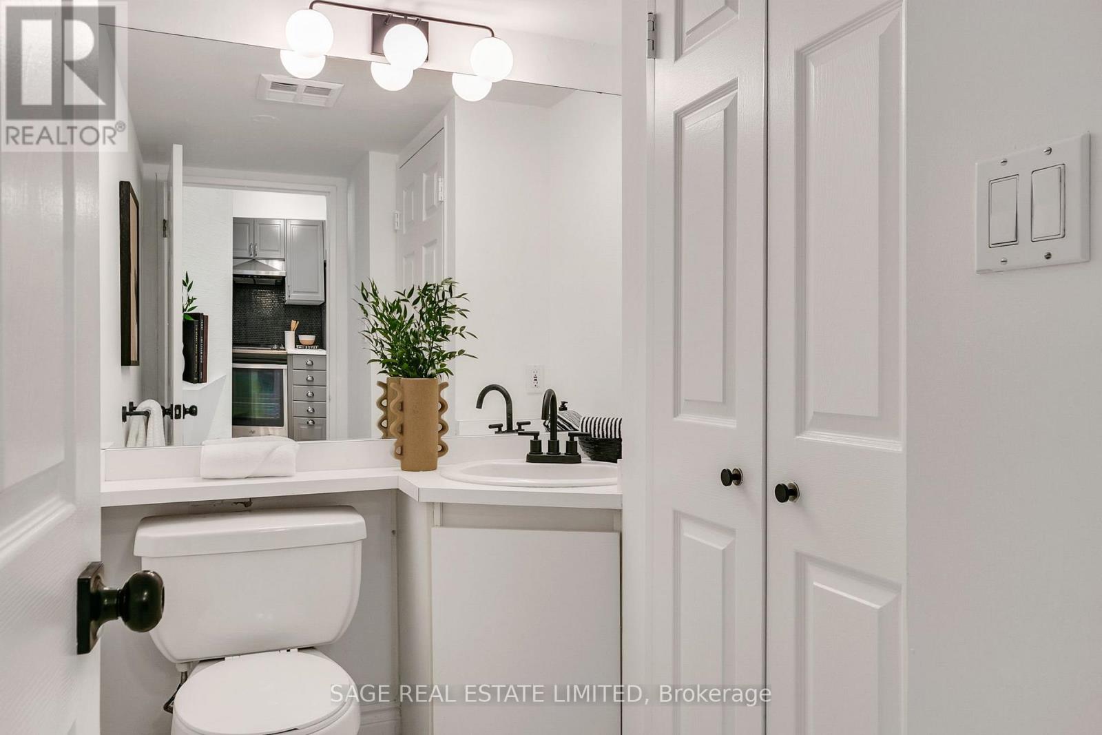 912 - 24 Wellesley Street W, Toronto (Bay Street Corridor), Ontario  M4Y 2X6 - Photo 23 - C12490712