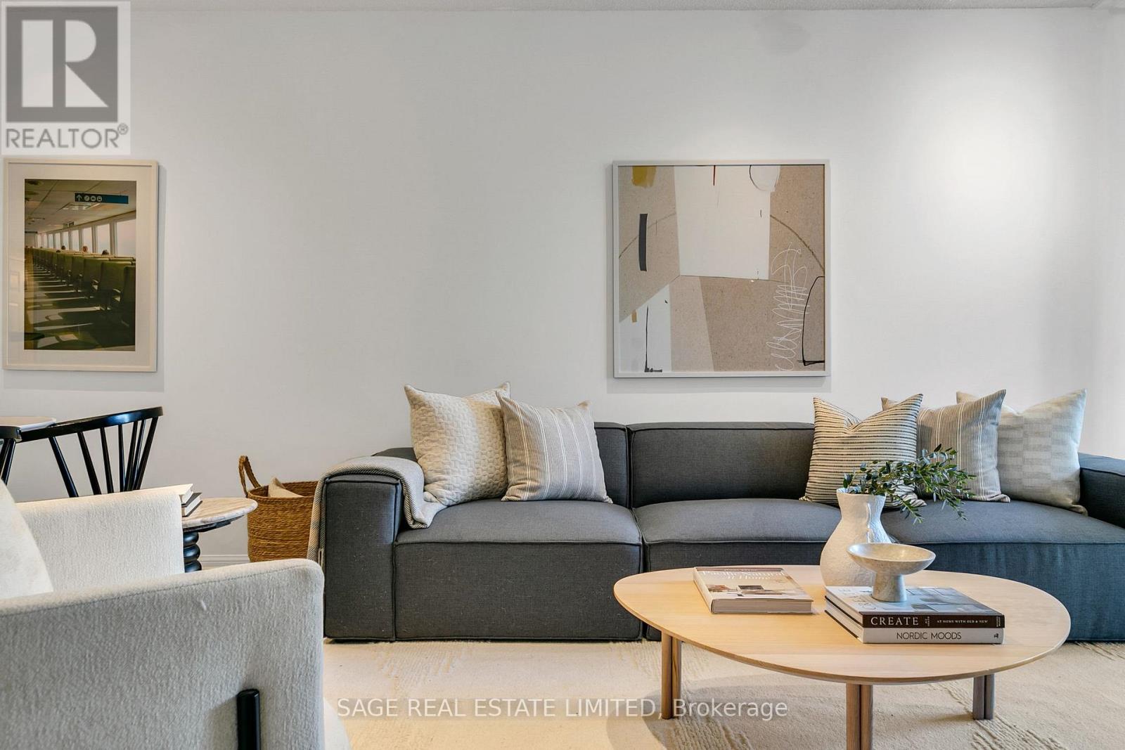 912 - 24 Wellesley Street W, Toronto (Bay Street Corridor), Ontario  M4Y 2X6 - Photo 3 - C12490712