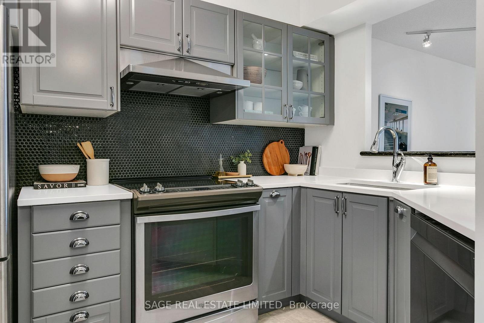 912 - 24 Wellesley Street W, Toronto (Bay Street Corridor), Ontario  M4Y 2X6 - Photo 6 - C12490712