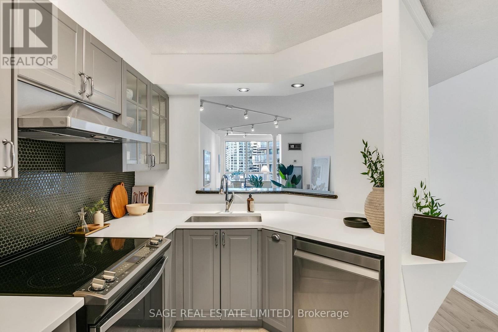 912 - 24 Wellesley Street W, Toronto (Bay Street Corridor), Ontario  M4Y 2X6 - Photo 7 - C12490712