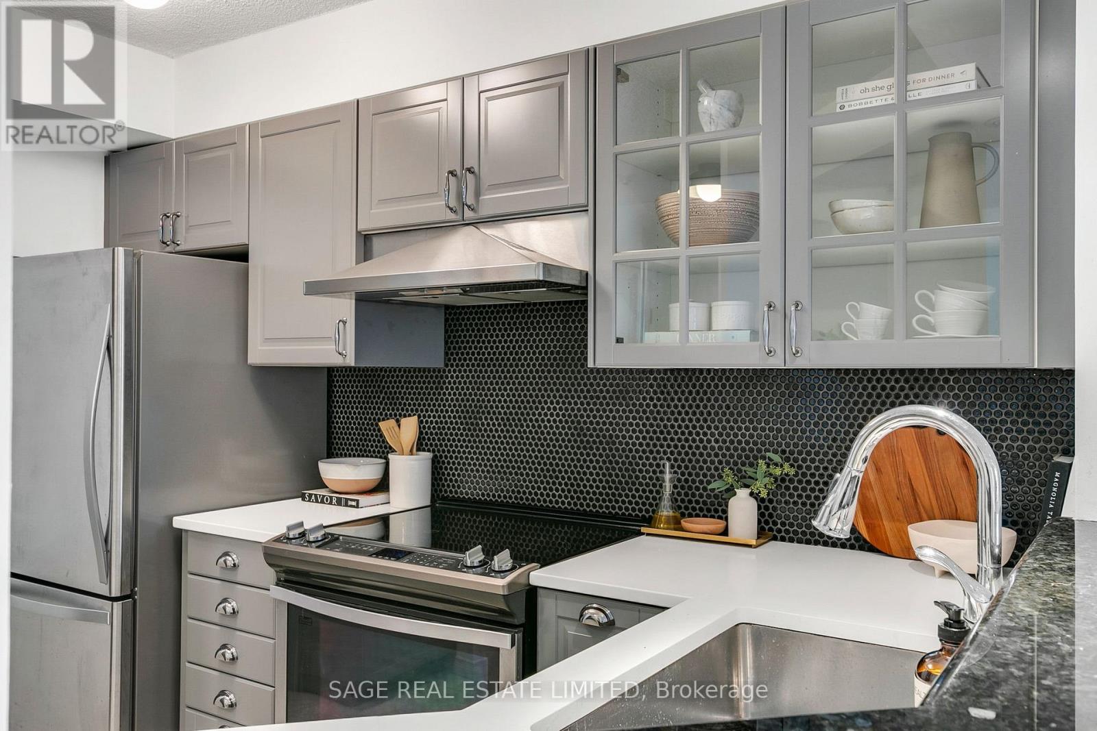 912 - 24 Wellesley Street W, Toronto (Bay Street Corridor), Ontario  M4Y 2X6 - Photo 8 - C12490712