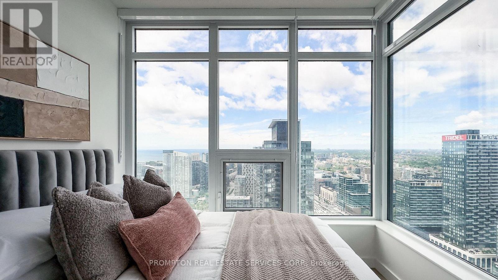 4903 - 3 Concord Cityplace Way, Toronto, Ontario  M5V 0X4 - Photo 10 - C12490740