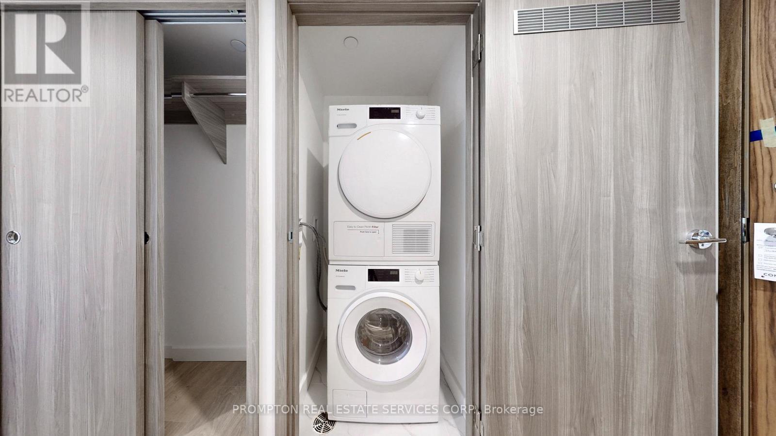 4903 - 3 Concord Cityplace Way, Toronto, Ontario  M5V 0X4 - Photo 15 - C12490740