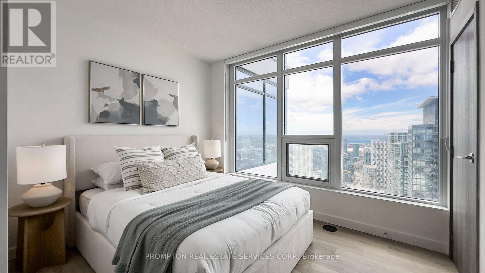 4903 - 3 Concord Cityplace Way, Toronto, Ontario  M5V 0X4 - Photo 7 - C12490740