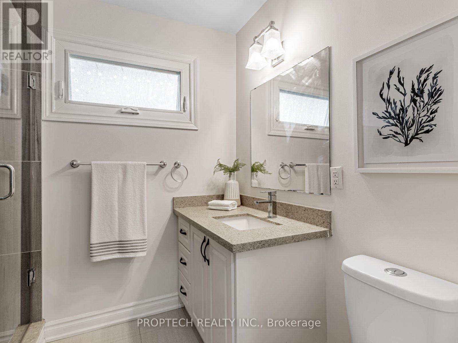 16 Shaunavon Heights Crescent, Toronto, Ontario  M3A 2P4 - Photo 15 - C12490758