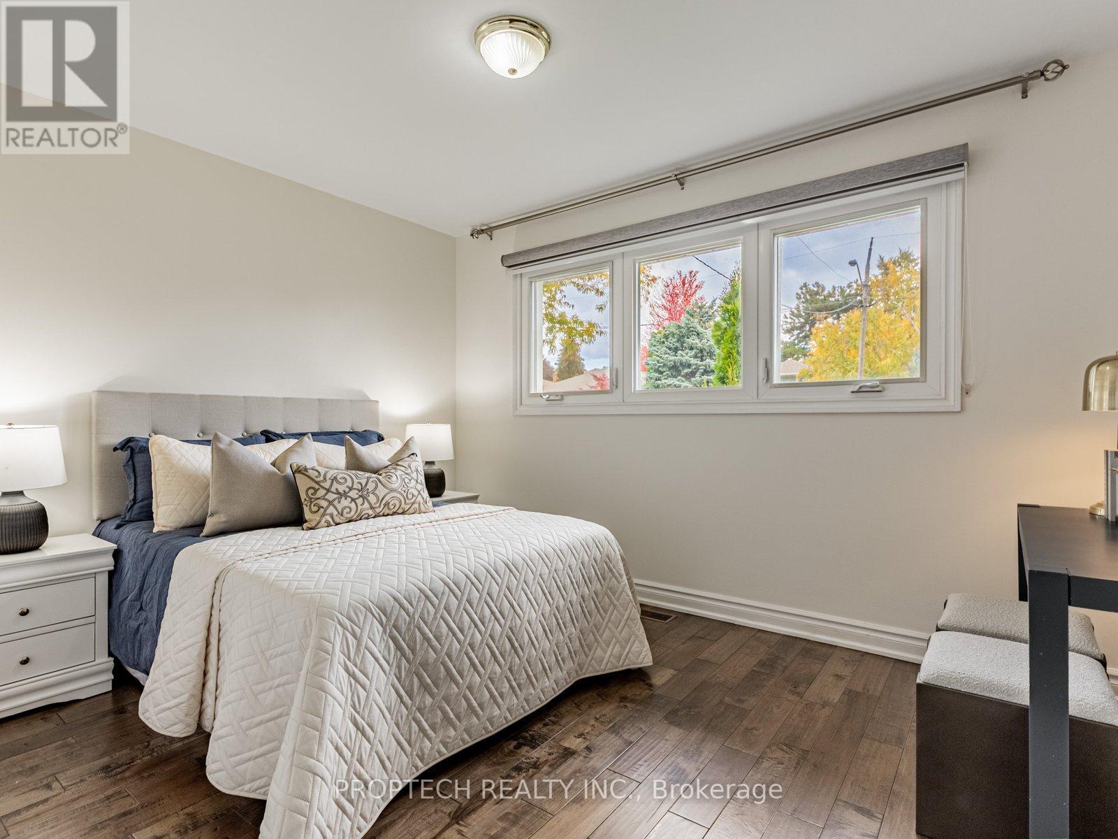 16 Shaunavon Heights Crescent, Toronto, Ontario  M3A 2P4 - Photo 17 - C12490758