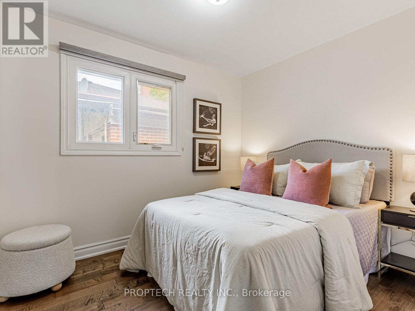 16 Shaunavon Heights Crescent, Toronto, Ontario  M3A 2P4 - Photo 19 - C12490758