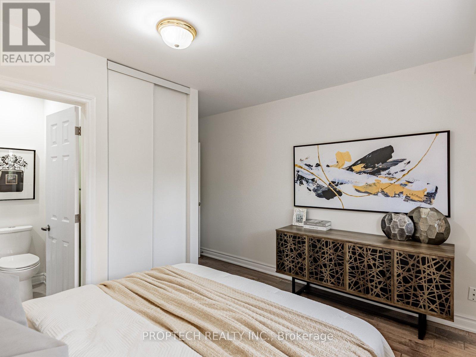 16 Shaunavon Heights Crescent, Toronto, Ontario  M3A 2P4 - Photo 22 - C12490758