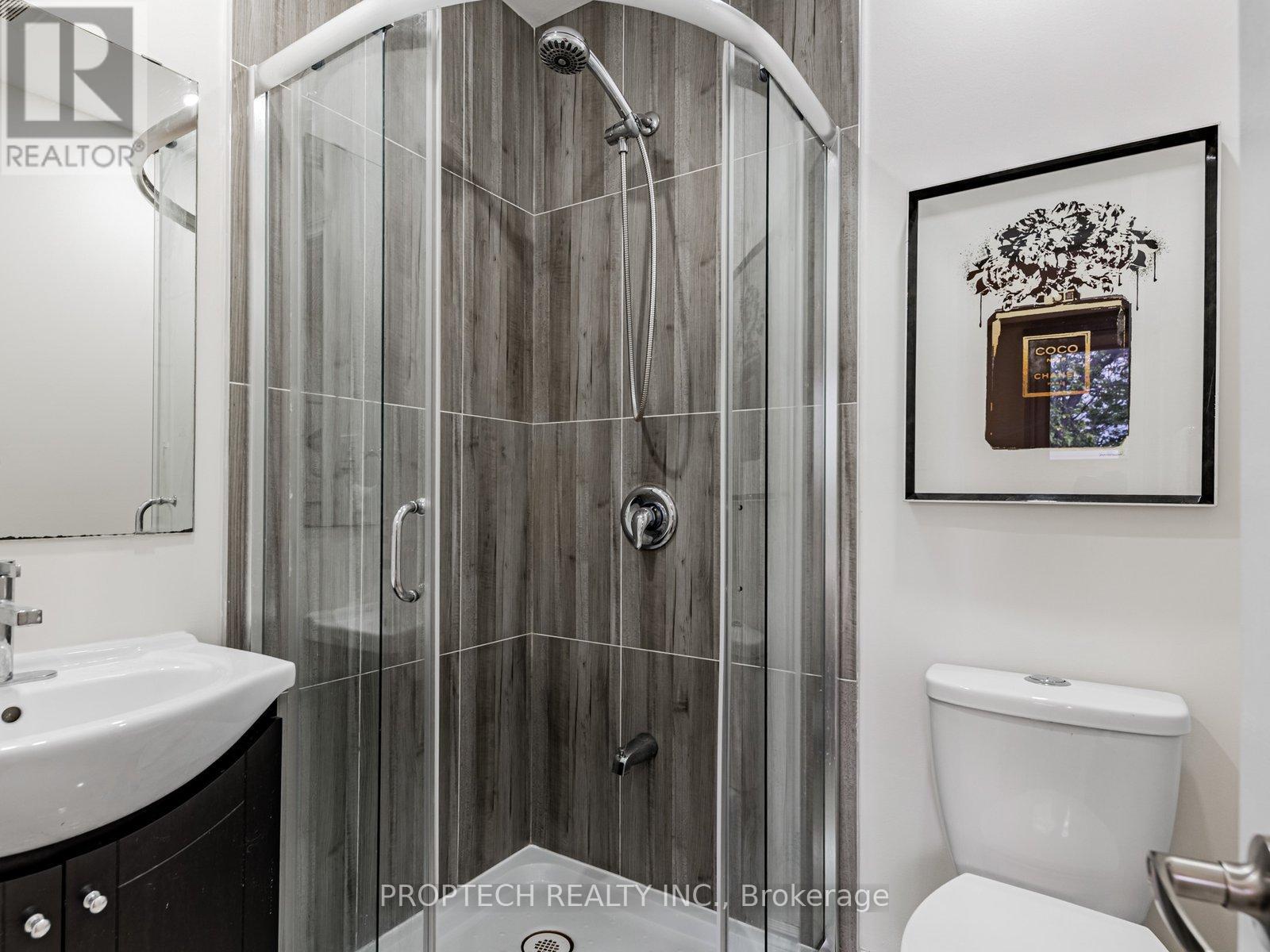 16 Shaunavon Heights Crescent, Toronto, Ontario  M3A 2P4 - Photo 23 - C12490758