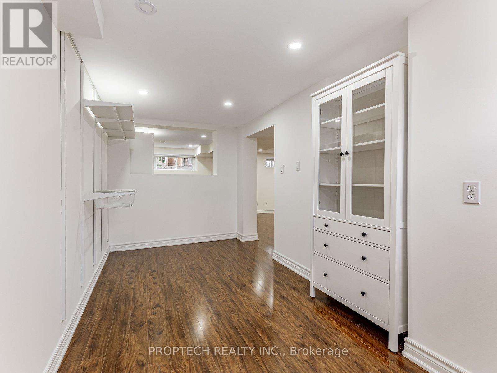 16 Shaunavon Heights Crescent, Toronto, Ontario  M3A 2P4 - Photo 25 - C12490758