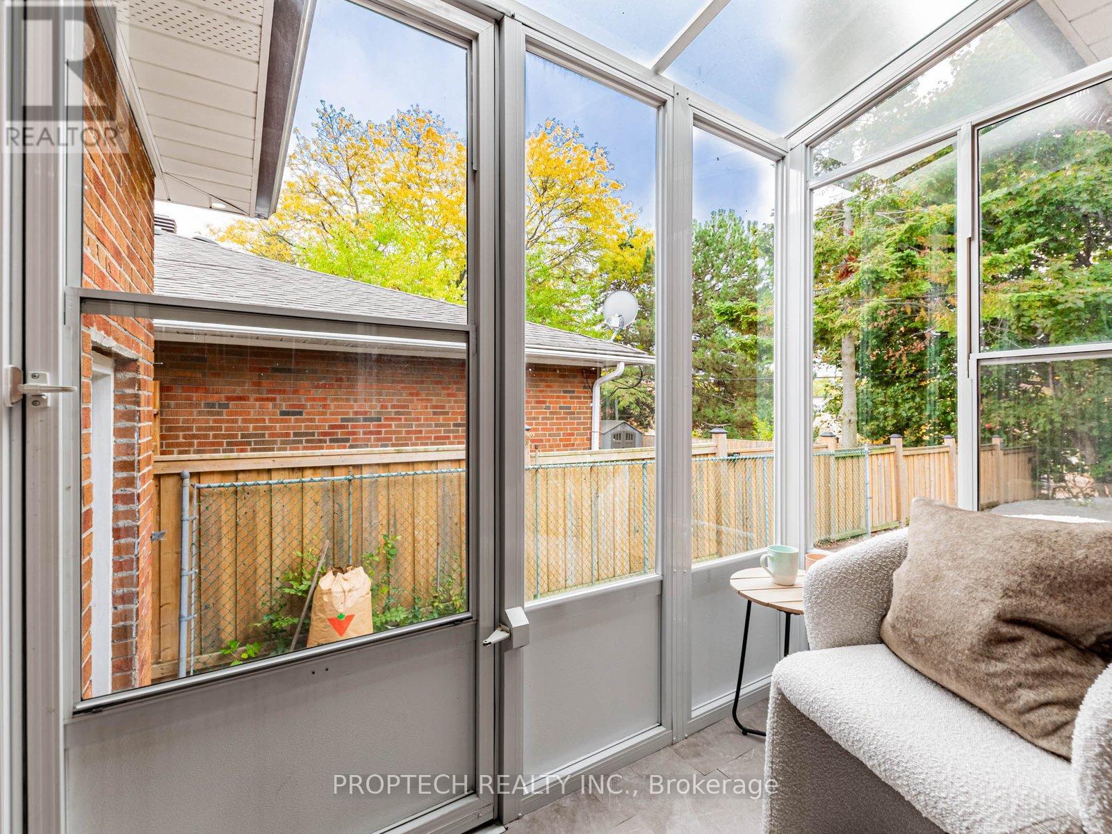 16 Shaunavon Heights Crescent, Toronto, Ontario  M3A 2P4 - Photo 31 - C12490758