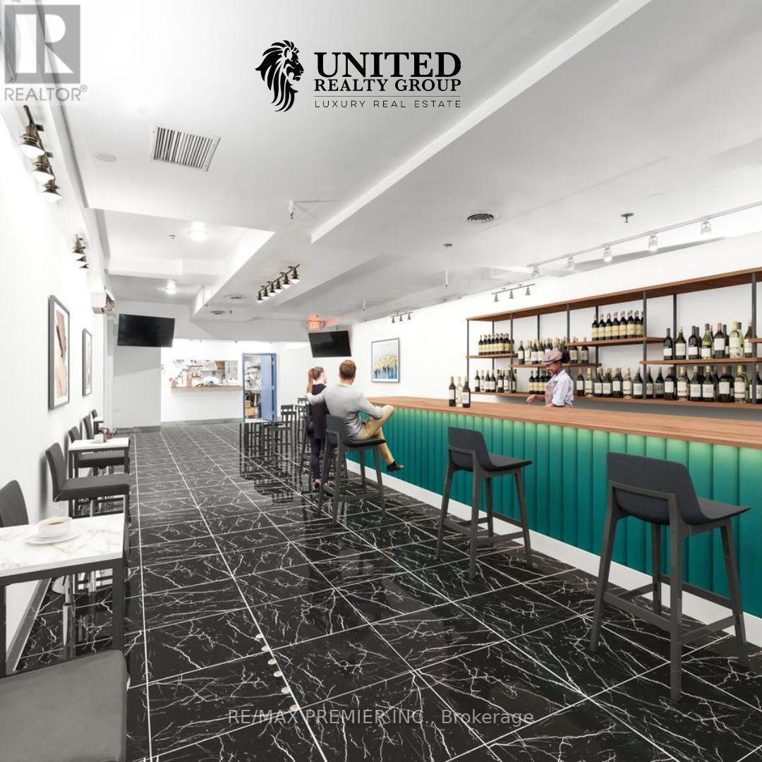 Main Floor - 365 King Street W, Toronto, Ontario  M5V 1K1 - Photo 4 - C12490818