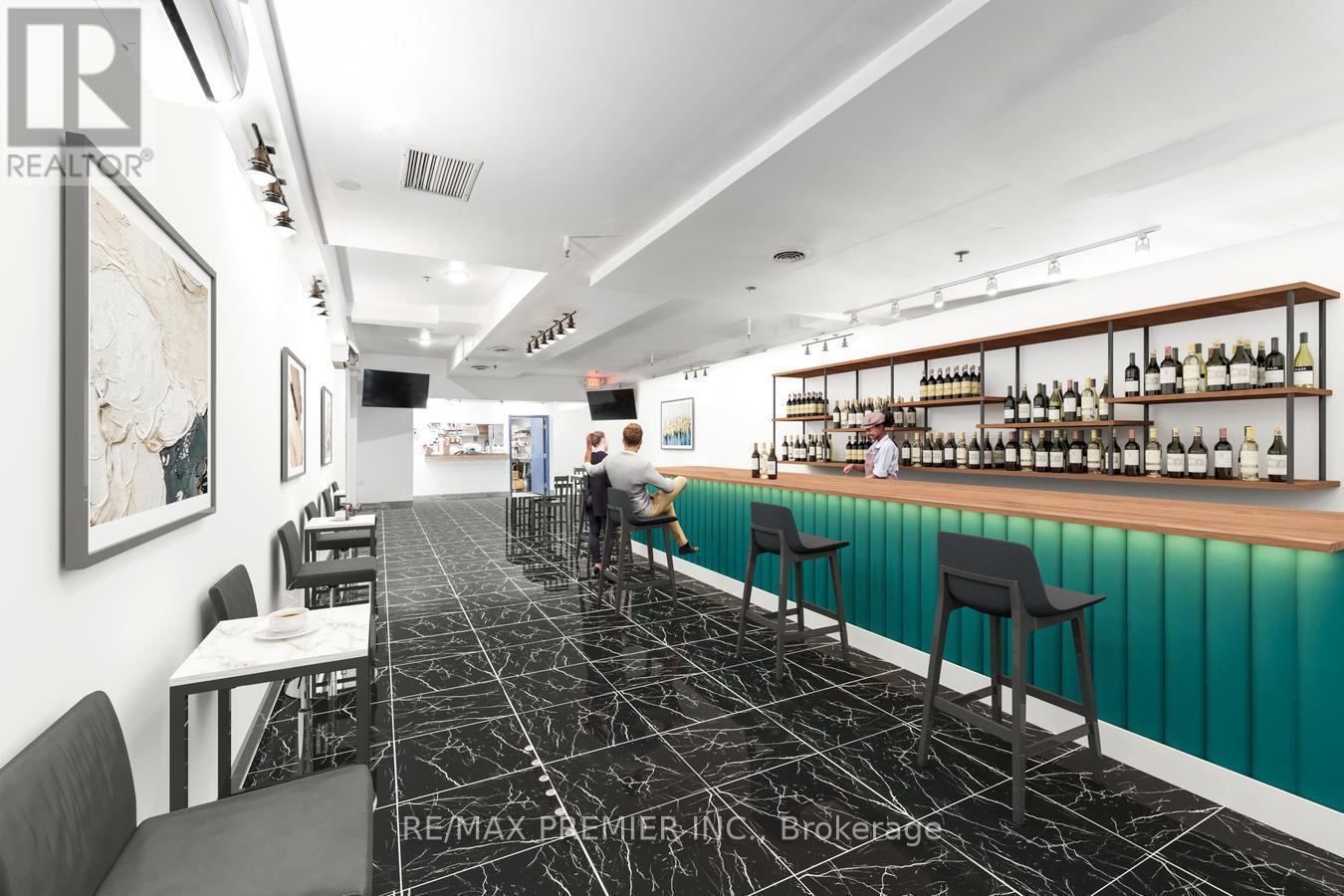 Main Floor - 365 King Street W, Toronto, Ontario  M5V 1K1 - Photo 7 - C12490818