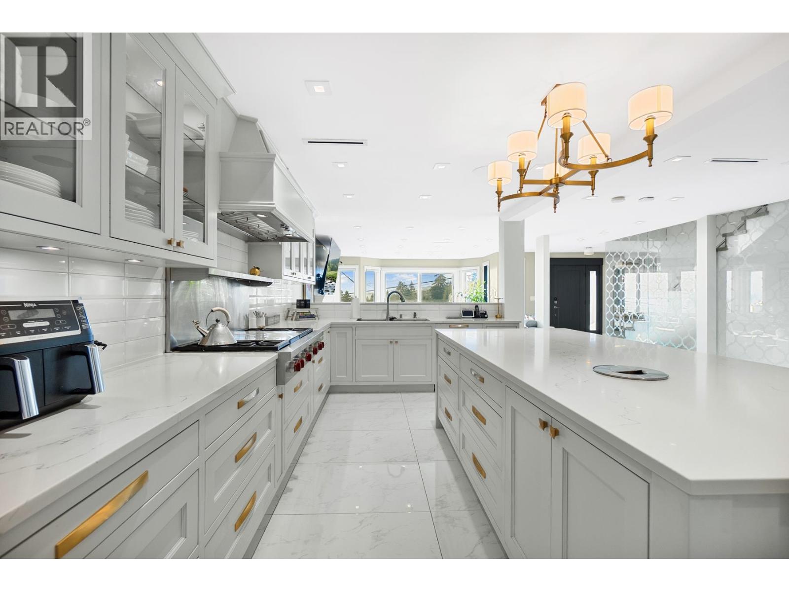 1388 21st Street, West Vancouver, British Columbia  V7V 4B3 - Photo 3 - R3063249